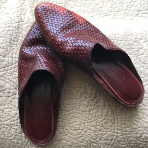 Enzo Angiolini vintage woven leather mule flats